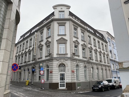 Administrativní prostory bývalé banky ul.Hradiště v centru Ústí nad Labem  - Fotka 1