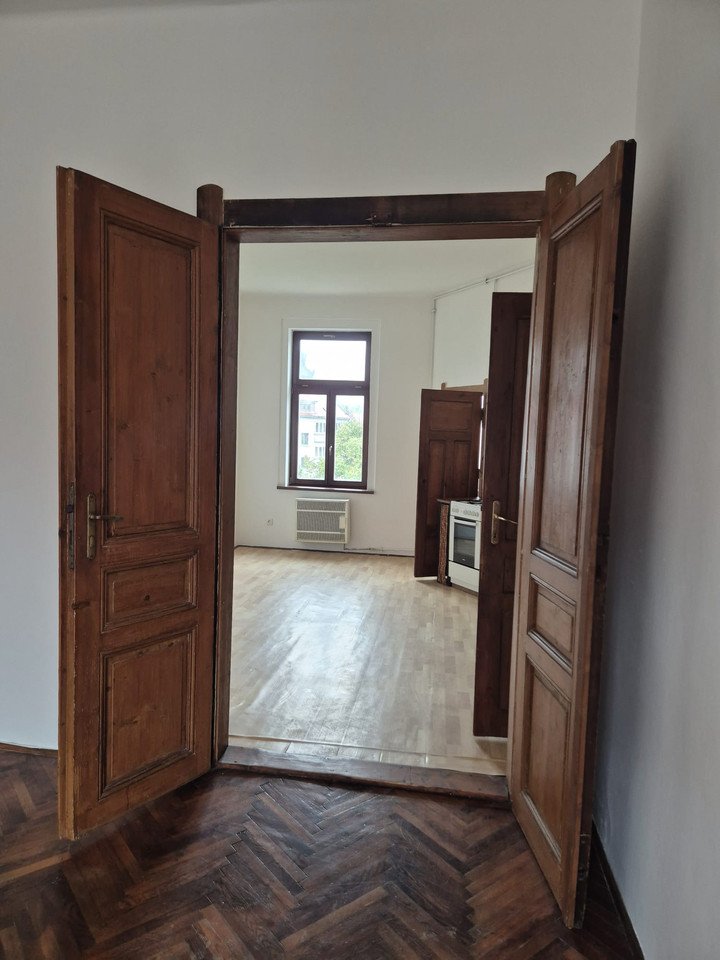 tn_zoom_filename_33727 tn_zoom_filename_33727