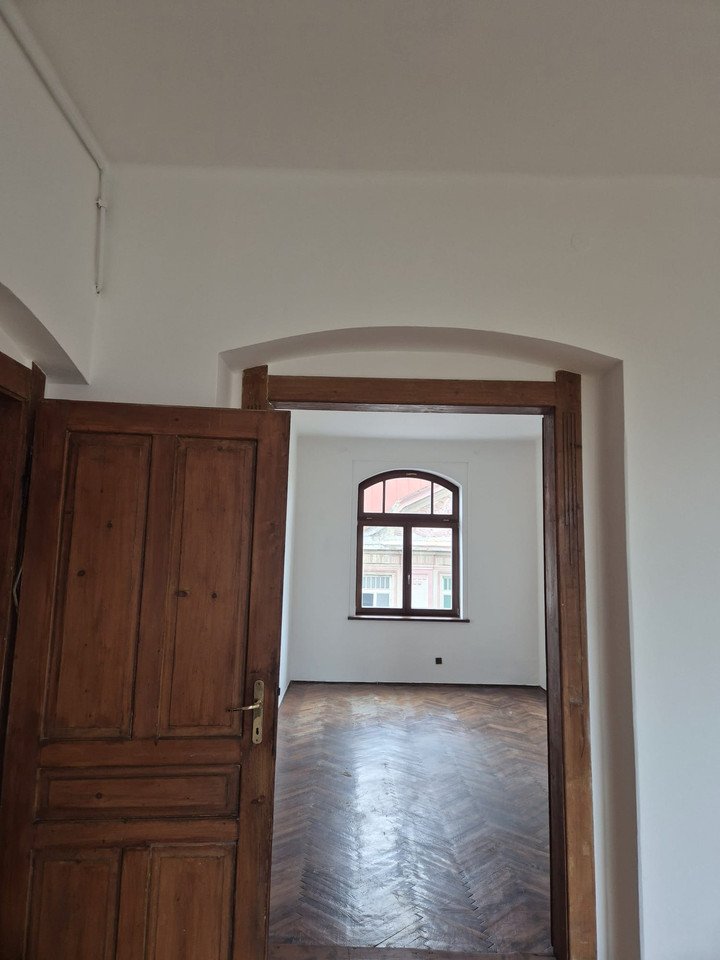 tn_zoom_filename_33728 tn_zoom_filename_33728