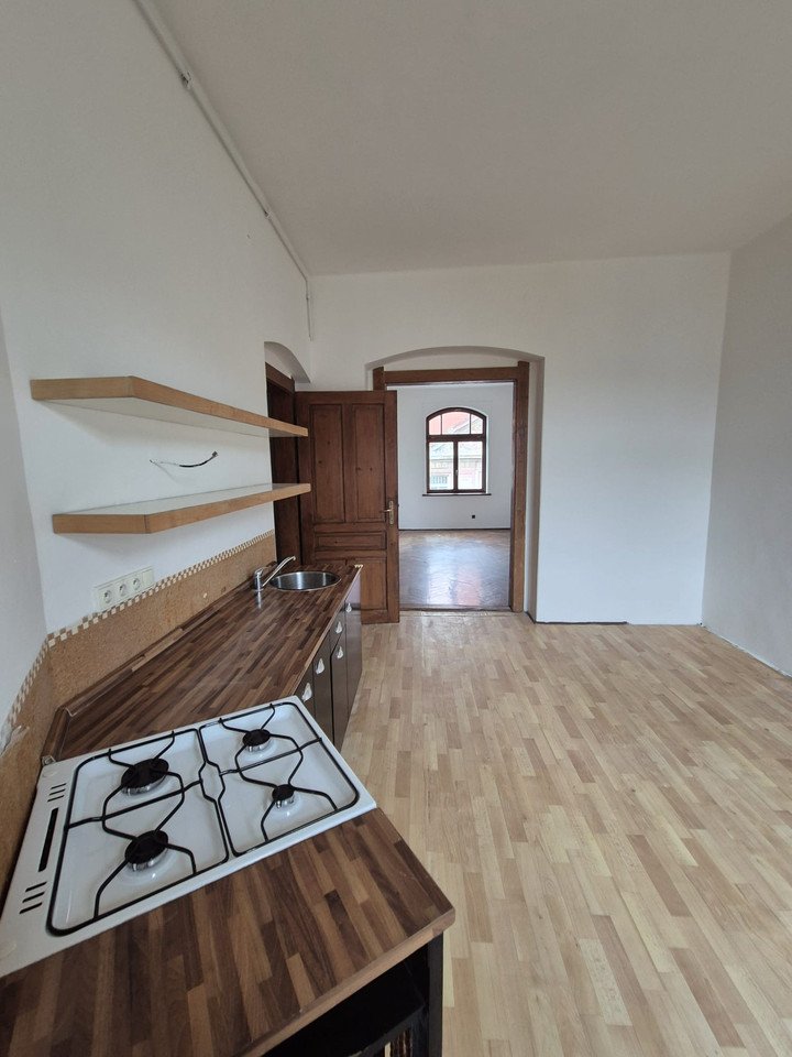 tn_zoom_filename_33734 tn_zoom_filename_33734